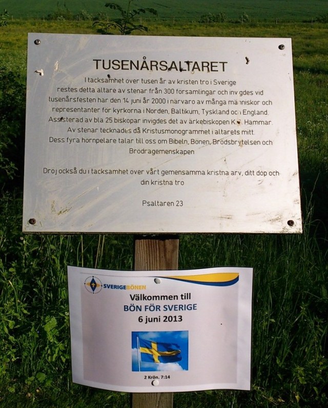 minnestavlatusenårsaltaret1
