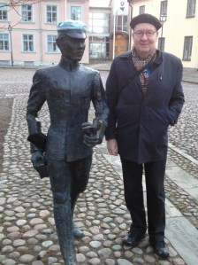 Författaren i sällskap med Skara-djäknen